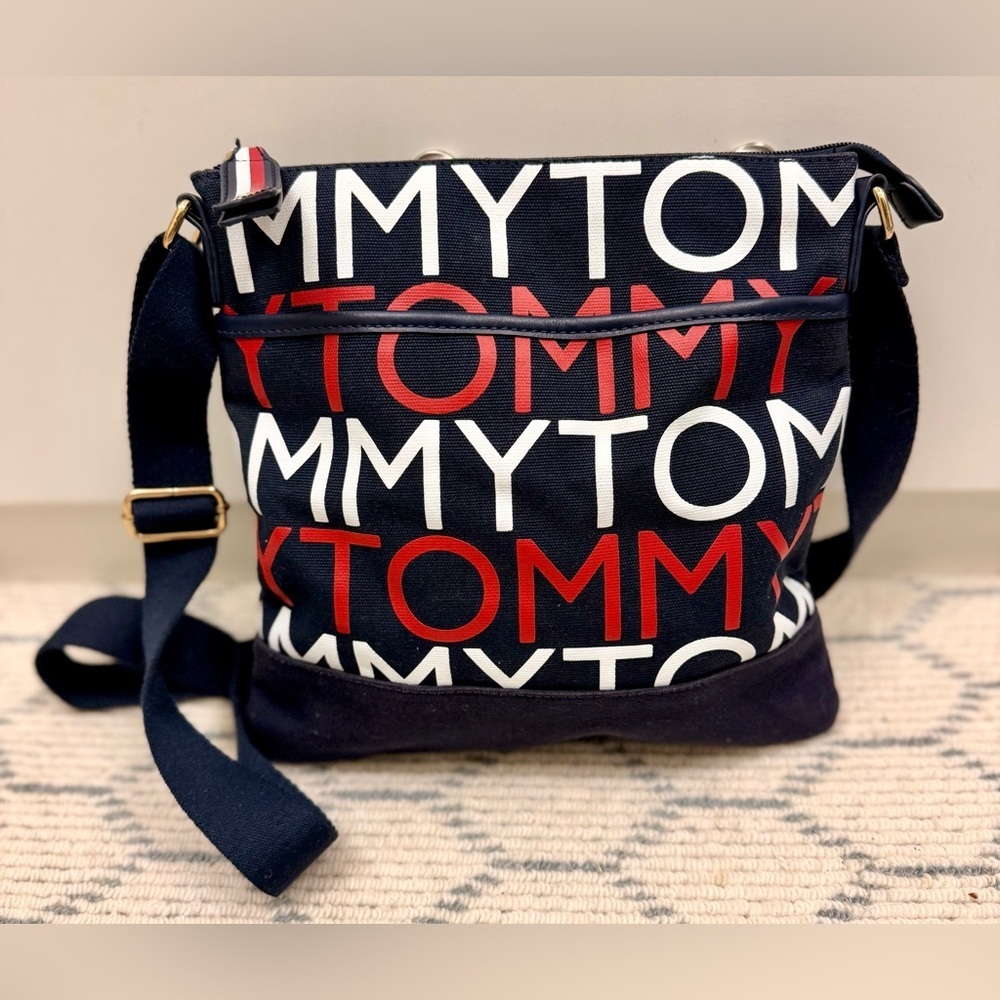 TOMMY HILFIGER Y2K Classic Navy Canvas Logo Print Adjustable Strap Crossvody - Picture 3 of 16